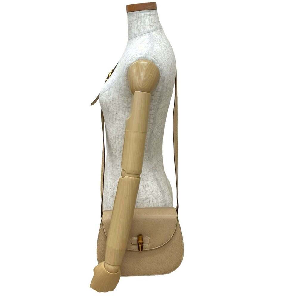 GUCCI Cream Leather Bamboo Pochette Shoulder Bag - Picture 2 of 10